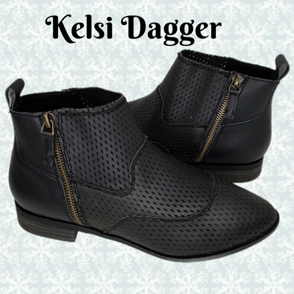 Kelsi Dagger Brooklyn Black Leather Cut Out Diamond Ankle Booties Sz 6